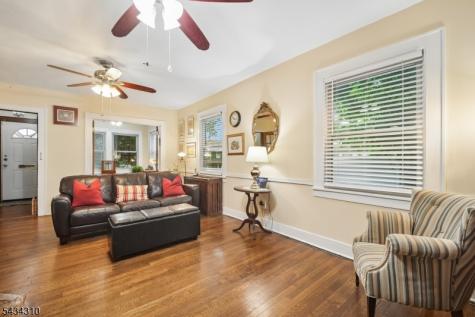 210 Hillside Road Elizabeth NJ 07208