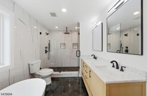110 Platt Avenue Saddle Brook NJ 07663