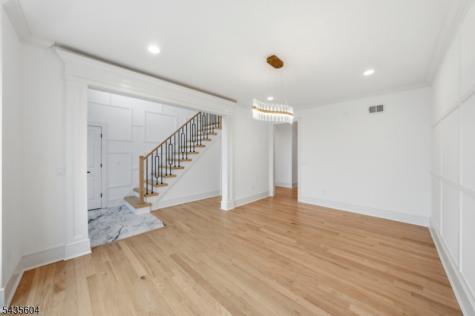 110 Platt Avenue Saddle Brook NJ 07663