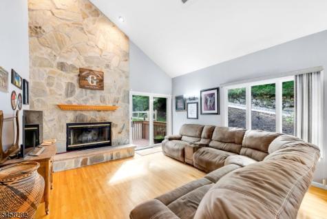 10 Catherine Terrace Byram NJ 07821