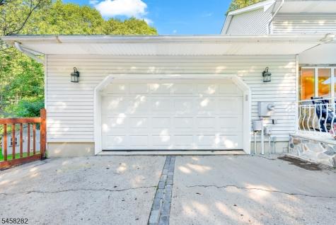 10 Catherine Terrace Byram NJ 07821