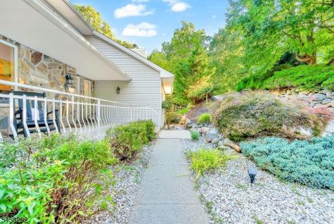 10 Catherine Terrace Byram NJ 07821