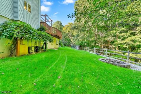10 Catherine Terrace Byram NJ 07821