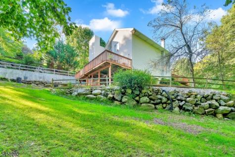 10 Catherine Terrace Byram NJ 07821