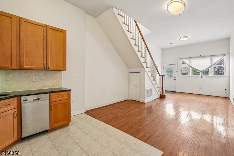 90 A Hackensack Plk R Weehawken NJ 07086