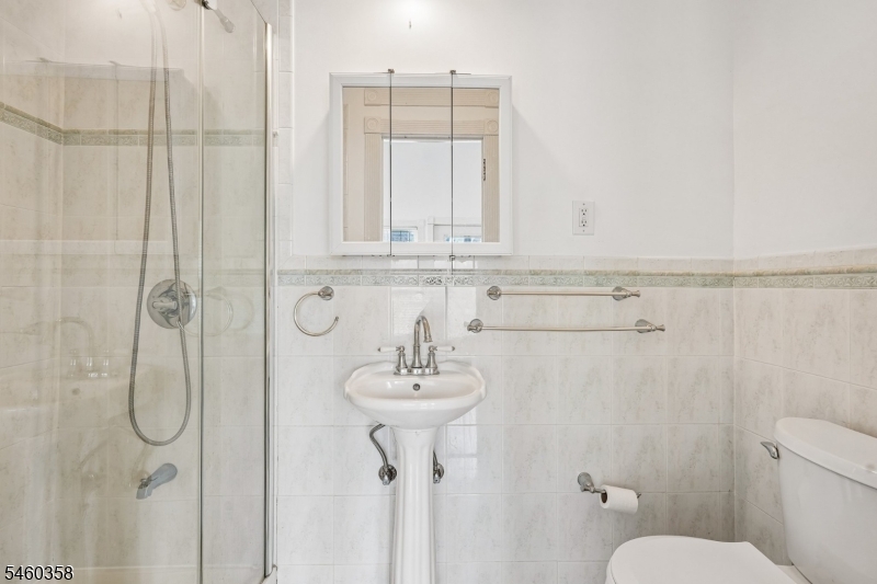 90 A Hackensack Plk R Weehawken NJ 07086