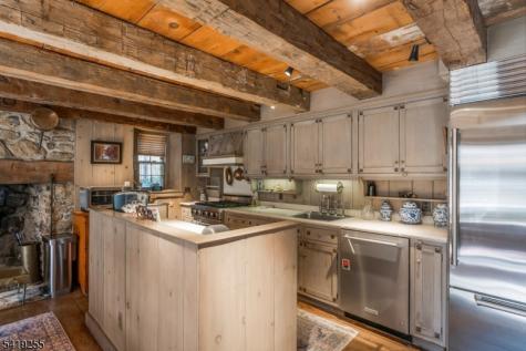 34 Water Street Tewksbury NJ 08833
