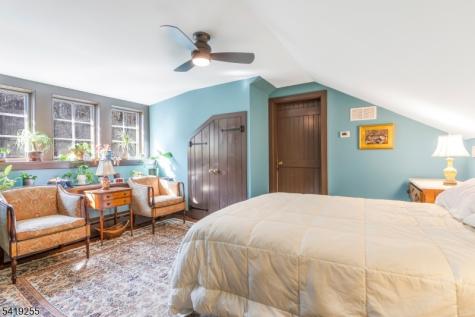 34 Water Street Tewksbury NJ 08833