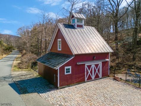 34 Water Street Tewksbury NJ 08833