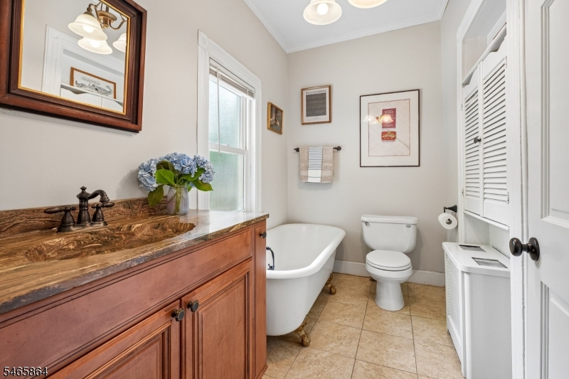 439 Grove Street Montclair NJ 07043