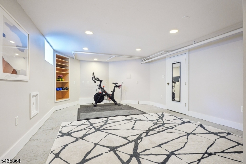 439 Grove Street Montclair NJ 07043