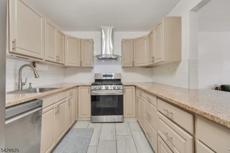 13 Kovach Street Franklin NJ 07416