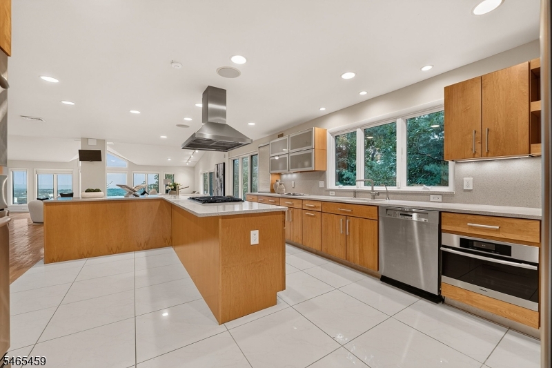 5 Jennie Court Cedar Grove NJ 07009