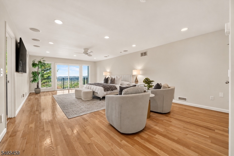 5 Jennie Court Cedar Grove NJ 07009