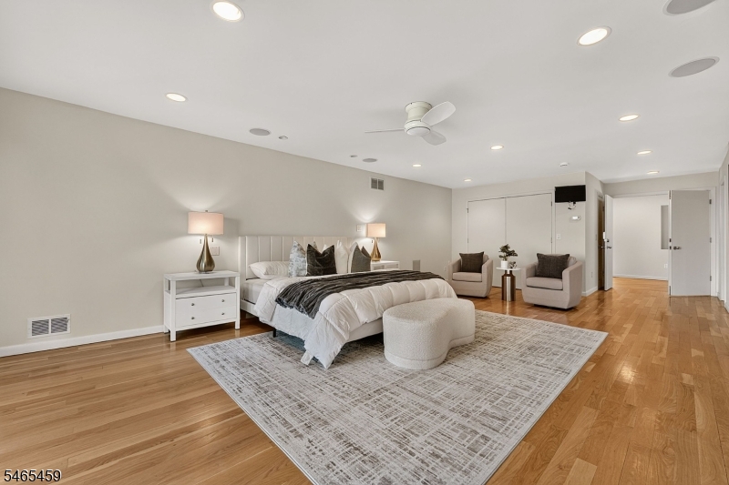 5 Jennie Court Cedar Grove NJ 07009