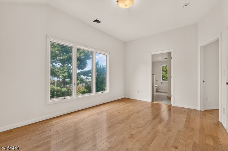 5 Jennie Court Cedar Grove NJ 07009