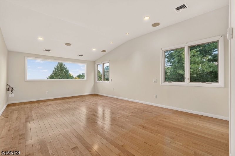 5 Jennie Court Cedar Grove NJ 07009