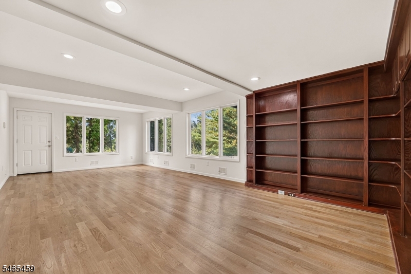 5 Jennie Court Cedar Grove NJ 07009