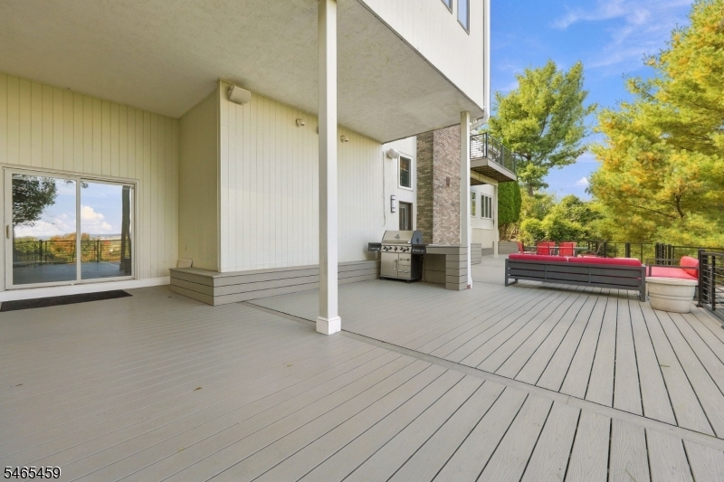 5 Jennie Court Cedar Grove NJ 07009