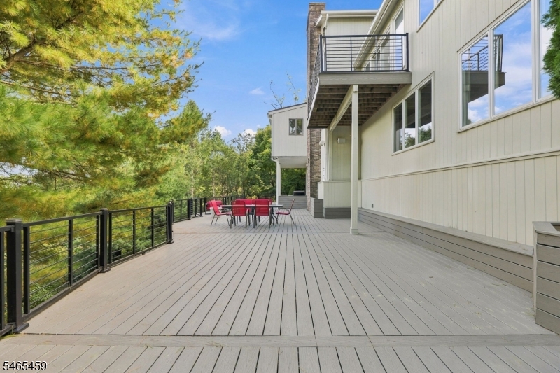 5 Jennie Court Cedar Grove NJ 07009