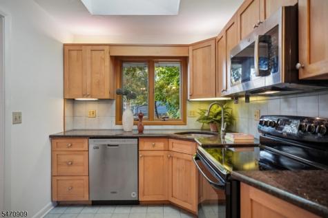 12 Carlton Drive Montclair NJ 07043