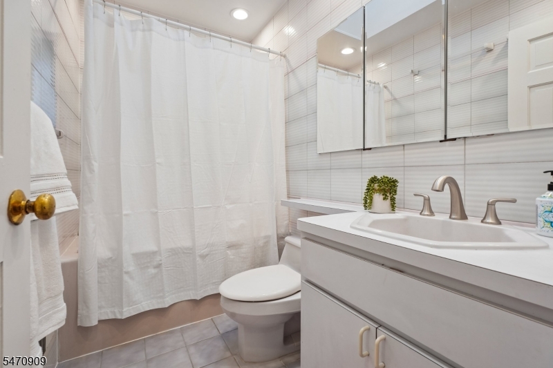 12 Carlton Drive Montclair NJ 07043