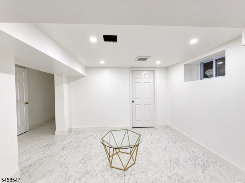 104 Boyle Avenue Totowa NJ 07512