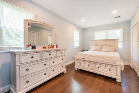 950 E Walnut Drive Stillwater NJ 07860