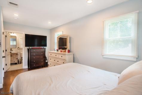 950 E Walnut Drive Stillwater NJ 07860
