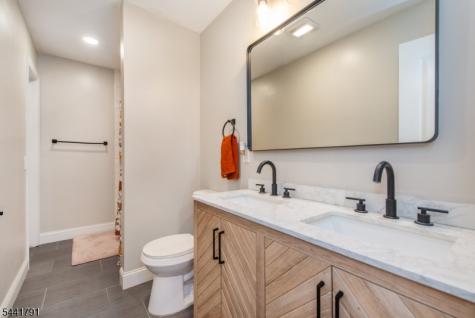 950 E Walnut Drive Stillwater NJ 07860
