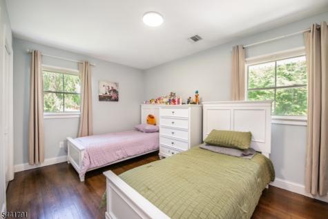 950 E Walnut Drive Stillwater NJ 07860