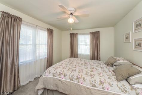 45 Lakeside Trail Kinnelon NJ 07405