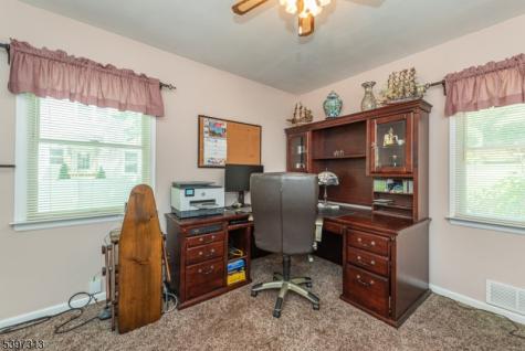 45 Lakeside Trail Kinnelon NJ 07405