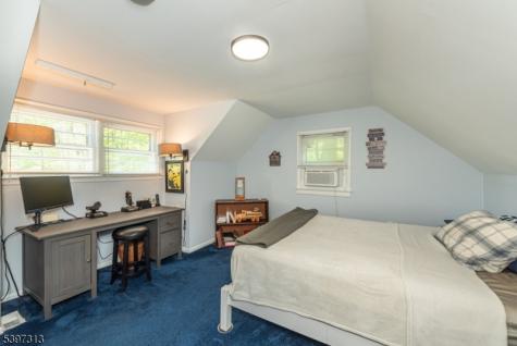 45 Lakeside Trail Kinnelon NJ 07405