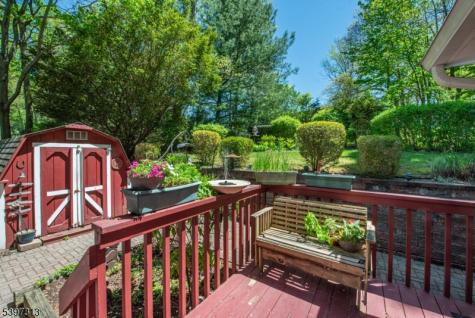 45 Lakeside Trail Kinnelon NJ 07405