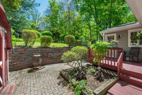45 Lakeside Trail Kinnelon NJ 07405