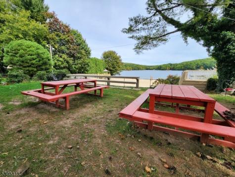 45 Lakeside Trail Kinnelon NJ 07405