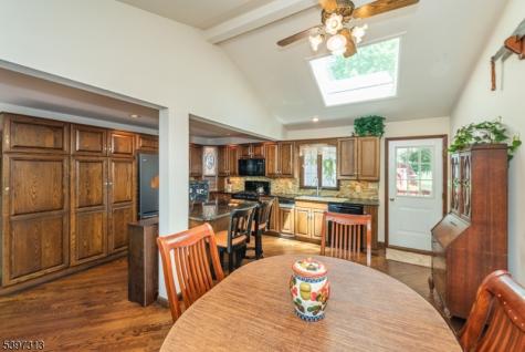 45 Lakeside Trail Kinnelon NJ 07405