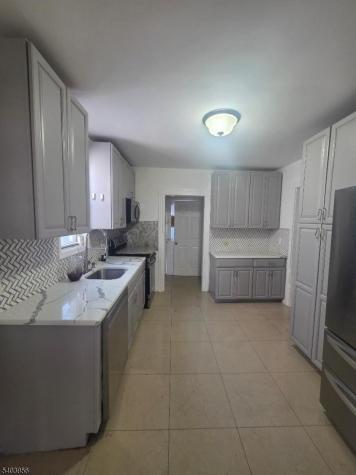 16 Mineral Sprg A Passaic NJ 07055
