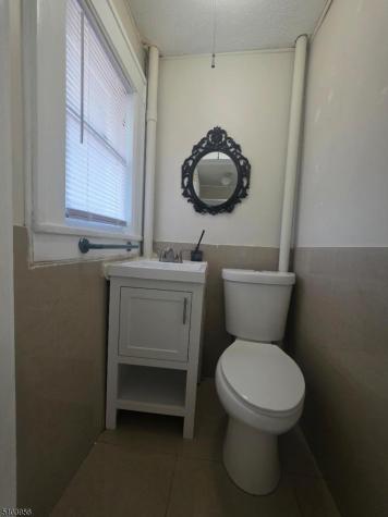 16 Mineral Sprg A Passaic NJ 07055