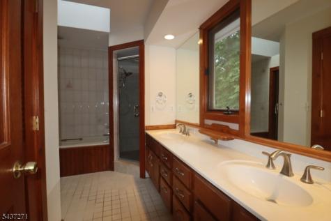 19 Mckinley Drive Rockaway NJ 07866