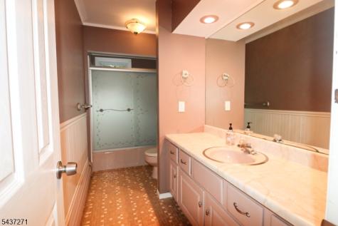 19 Mckinley Drive Rockaway NJ 07866