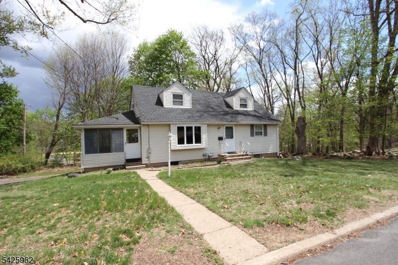 71 Dawn Avenue North Haledon NJ 07508