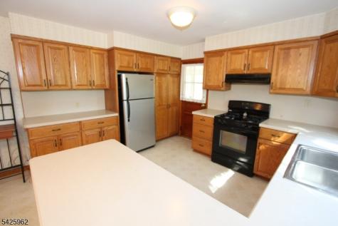 71 Dawn Avenue North Haledon NJ 07508
