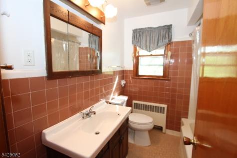 71 Dawn Avenue North Haledon NJ 07508
