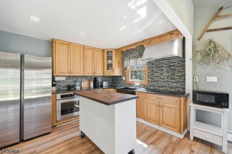 1 Kerrs Corner Road Frelinghuysen NJ 07825