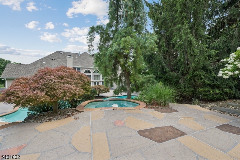 37 Colts Glen Lane Bernards NJ 07920