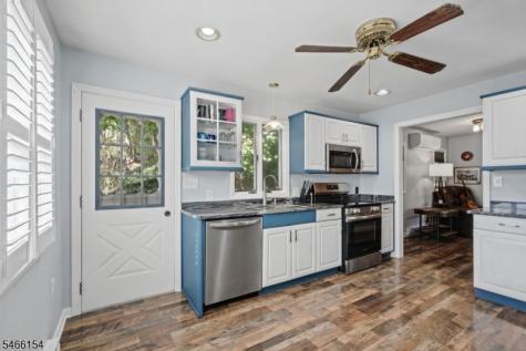 6 Sunset Drive Green NJ 07821