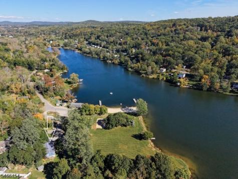 6 Sunset Drive Green NJ 07821