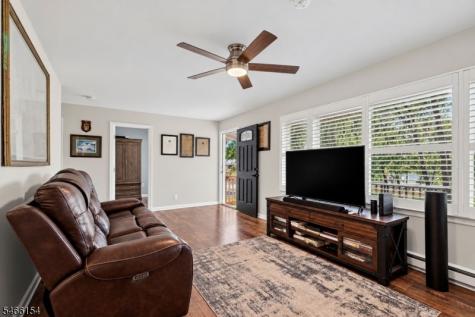 6 Sunset Drive Green NJ 07821